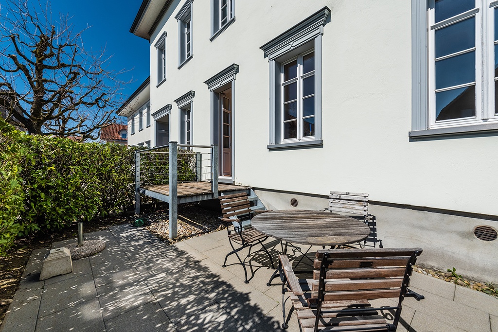 wp_source:https://immofuchsbau.com/wp-content/uploads/2023/04/Wohnung-Guettingen-Terrasse2-1.jpg